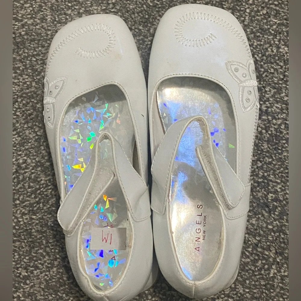 Shoe - Picture 1 of 1